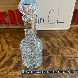 Vintage Clear Glass Whiskey Wine Decanter Bottle With Matching Glass Stopper